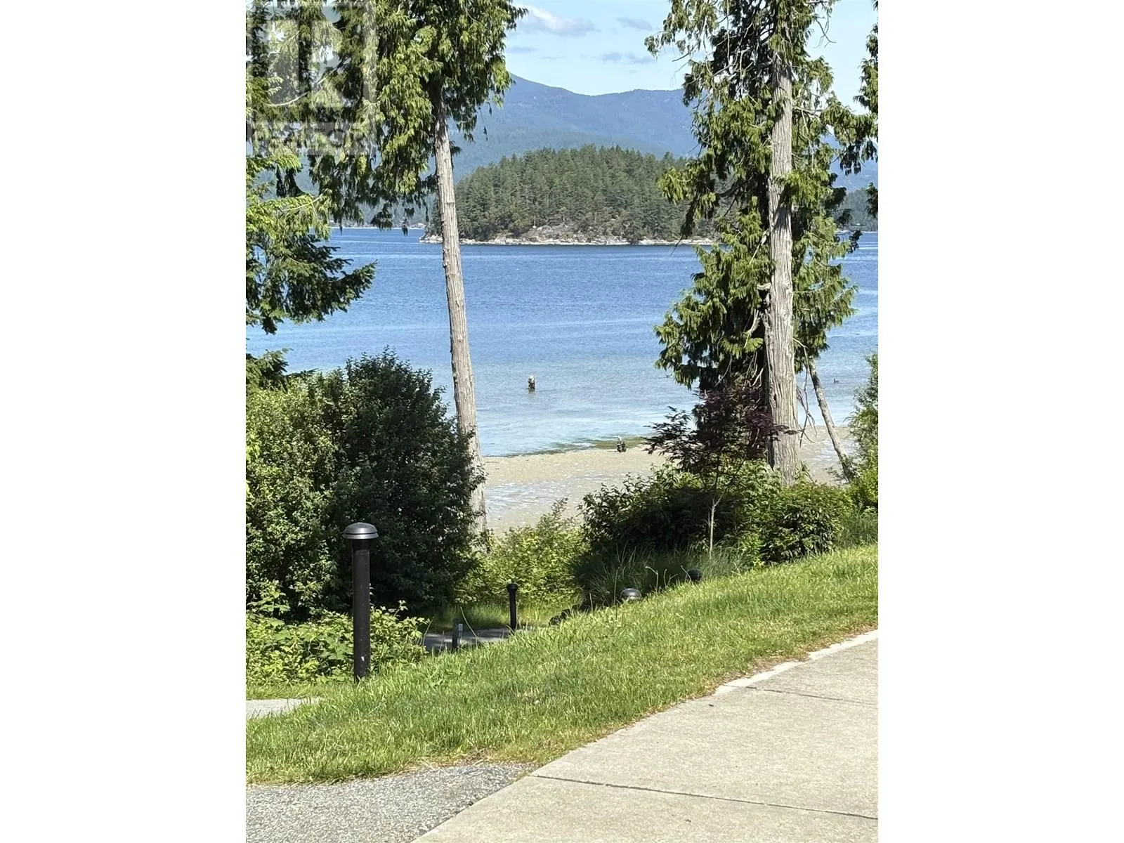 5591 Delta Road, Sechelt, British Columbia V7Z 0G1