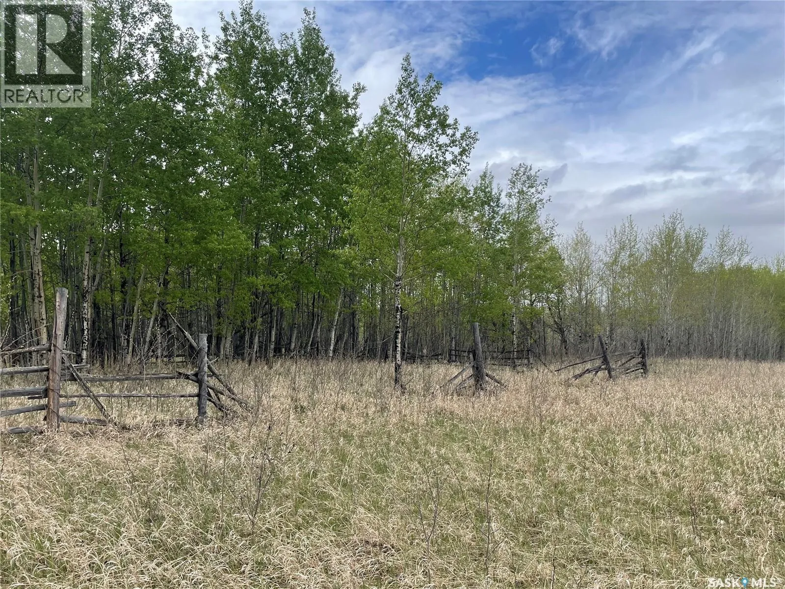 Unknown for rent: 5.5km South Of Dorintosh Lot 3, Meadow Lake Rm No.588, Saskatchewan S0M 0T0