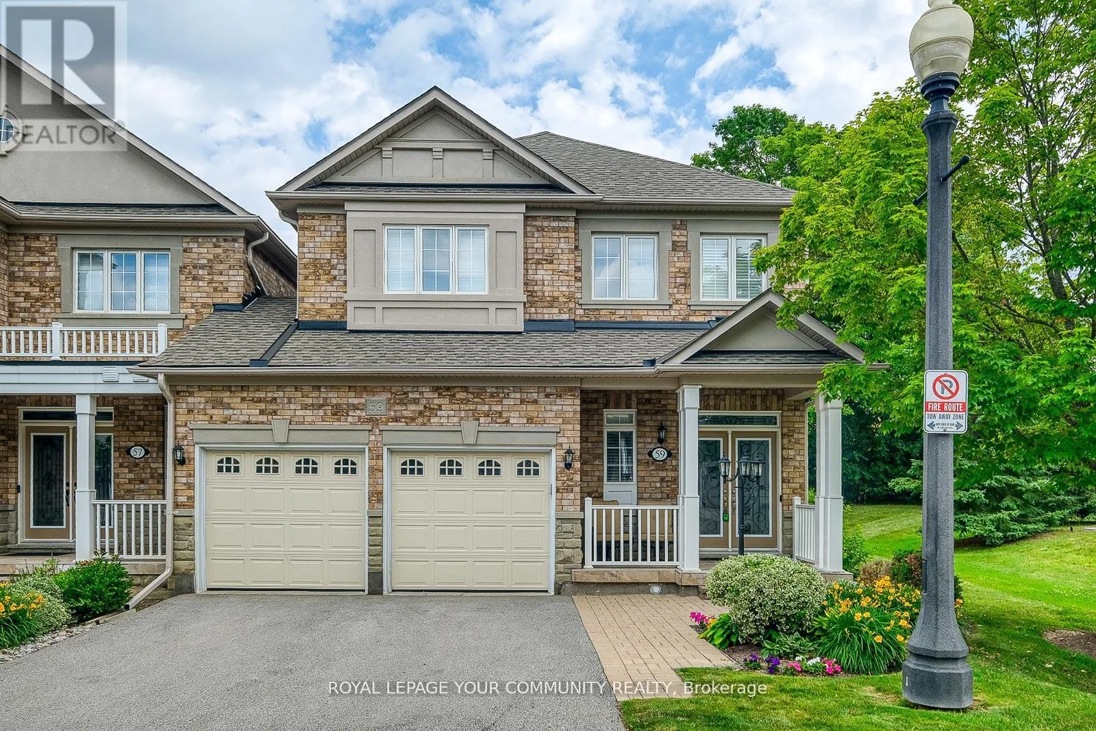 Row / Townhouse for rent: 56 - 59 Stonecliffe Crescent, Aurora, Ontario L4G 7Z7