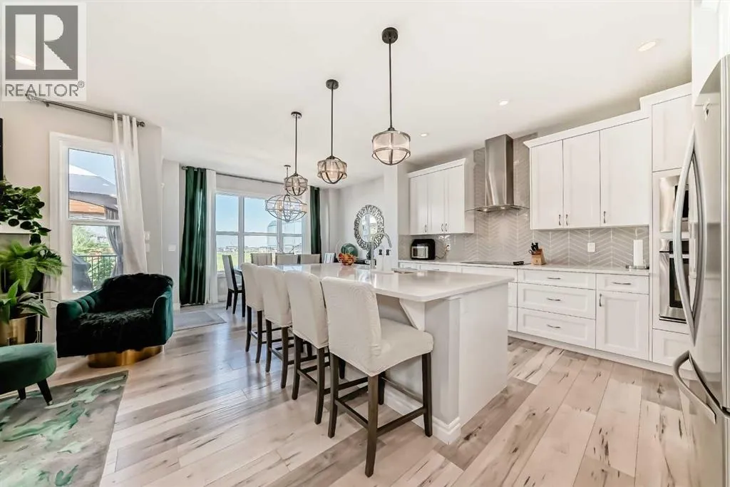 House for rent: 56 Belmont Terrace Sw, Calgary, Alberta T2X 4H6