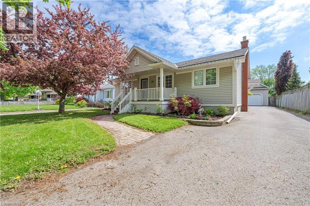 House for rent: 56 Dunkeld Avenue, St. Catharines, Ontario L2M 4A7