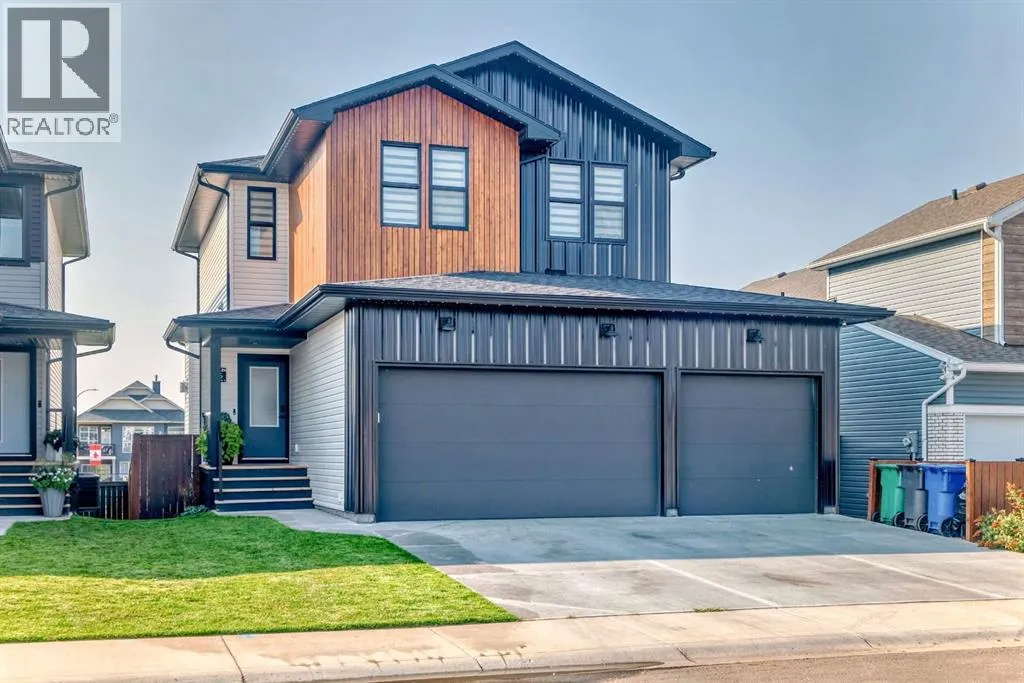 House for rent: 56 Greywolf Road N, Lethbridge, Alberta T1H 7E8