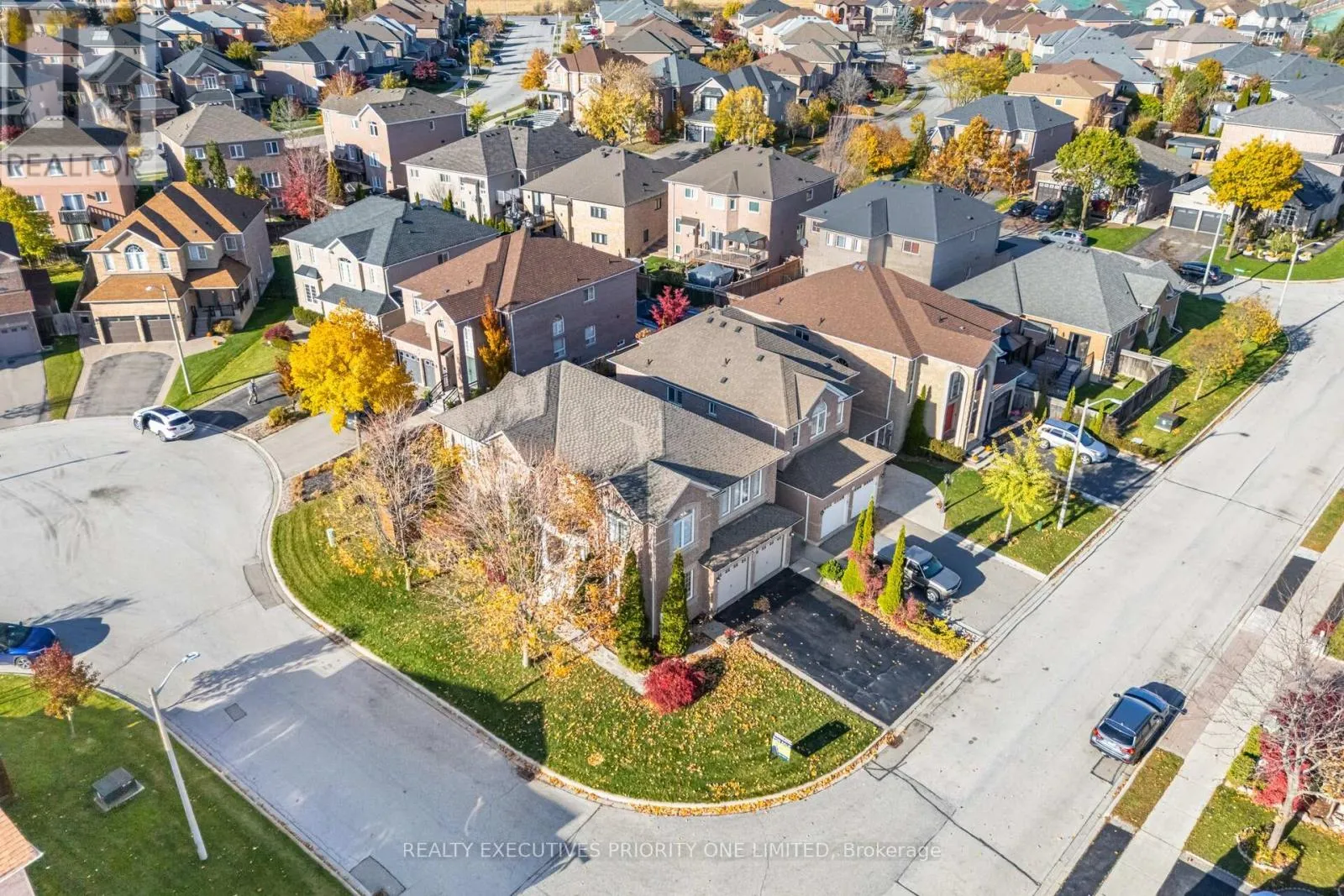 House for rent: 56 Regency View Heights, Vaughan, Ontario L6A 3T8