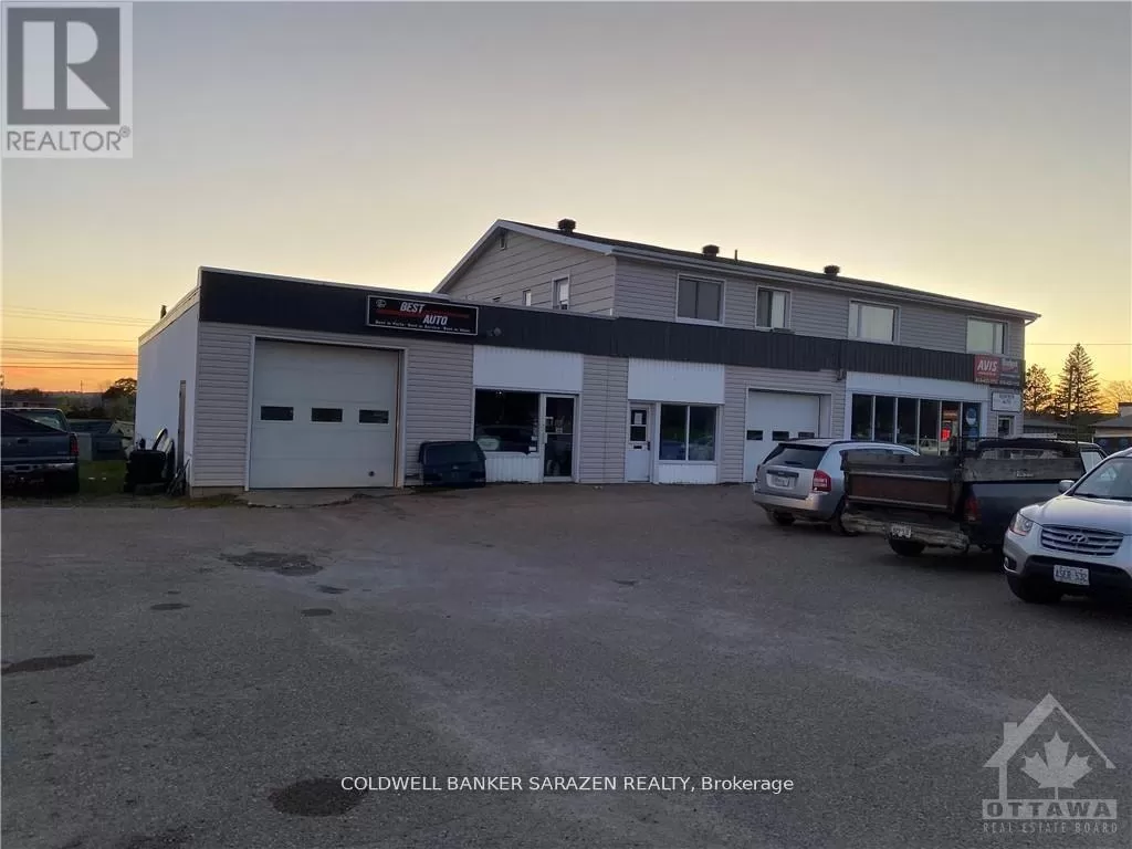560 Stewart Street, Renfrew, Ontario K7V 1Y6