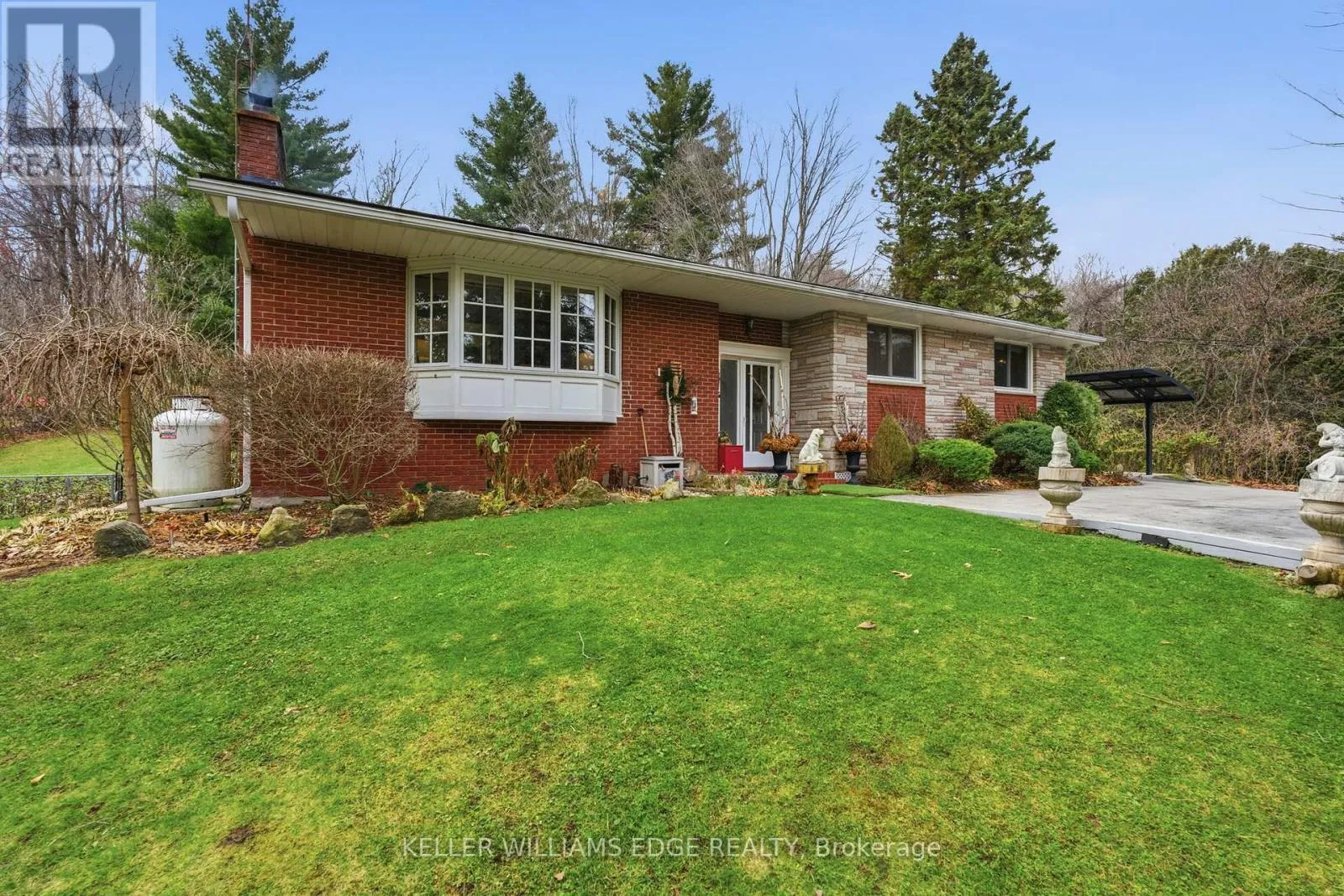 House for rent: 5600 Cedar Springs Road, Burlington, Ontario L7P 0B9