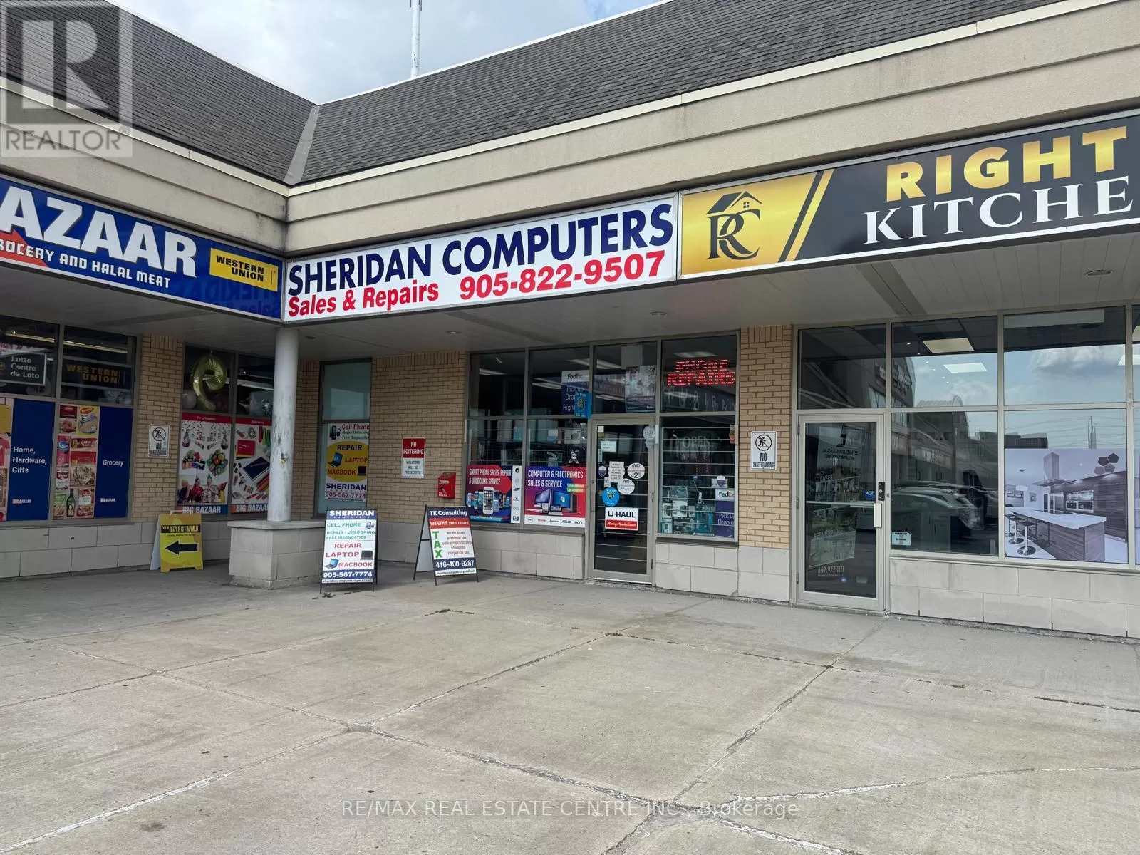 5602 Tenth Line W, Mississauga, Ontario L5M 7L9