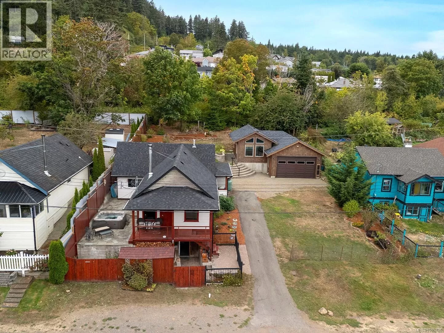 House for rent: 5629 1st St, Union Bay, British Columbia V0R 3B0