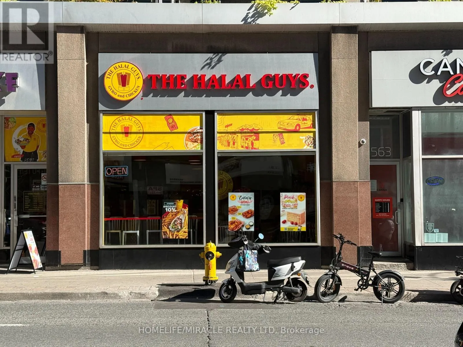 563 Yonge Street, Toronto, Ontario M4Y 1Z2