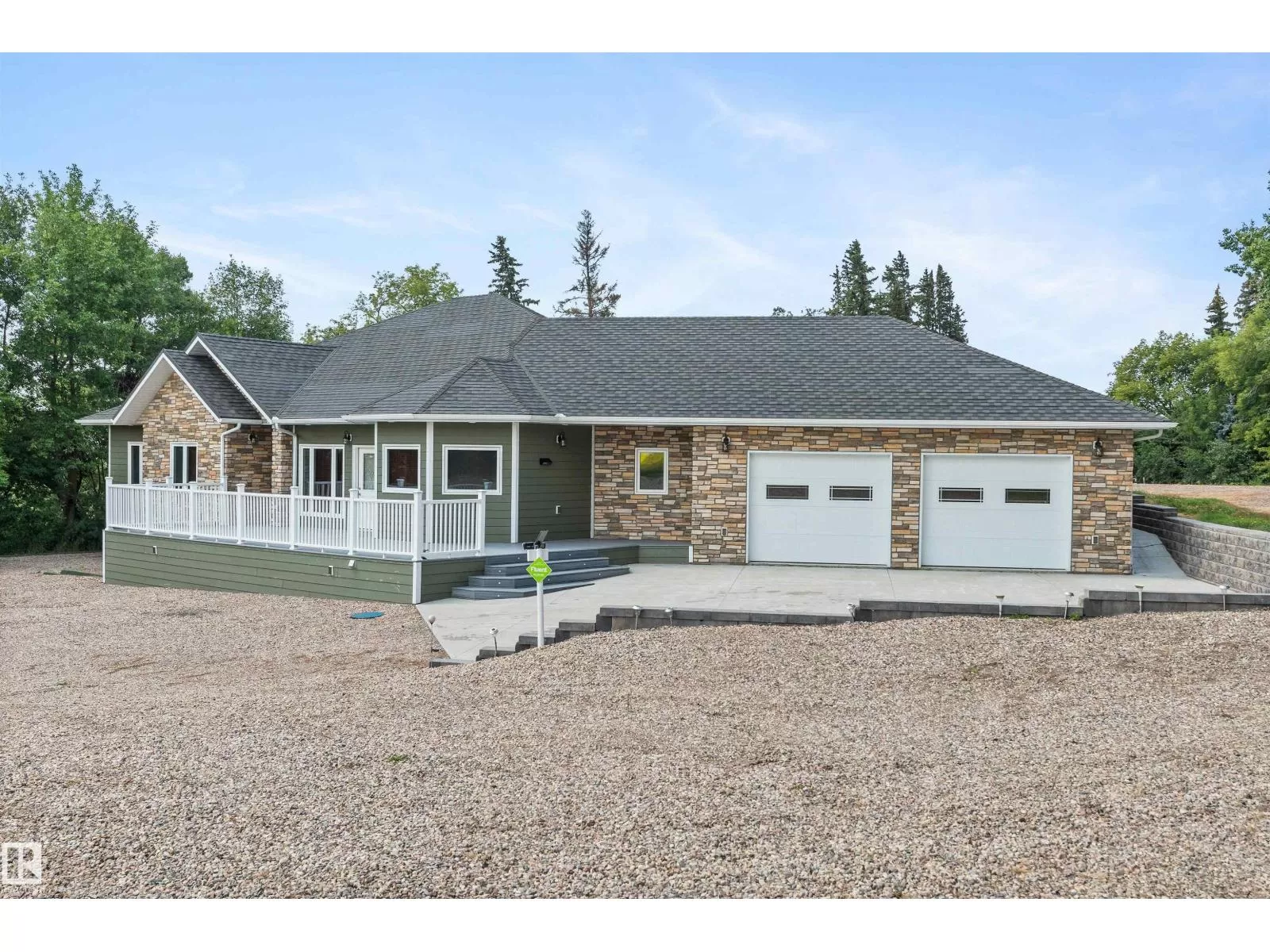 House for rent: 564032-564034 Range Road 130, Rural Two Hills County, Alberta T0B 0P0