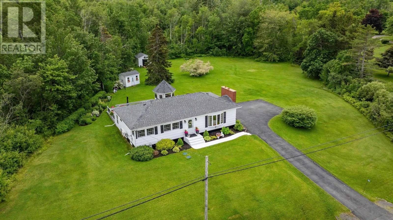 House for rent: 5652 Little Harbour Road, Kings Head, Nova Scotia B2H 5C4