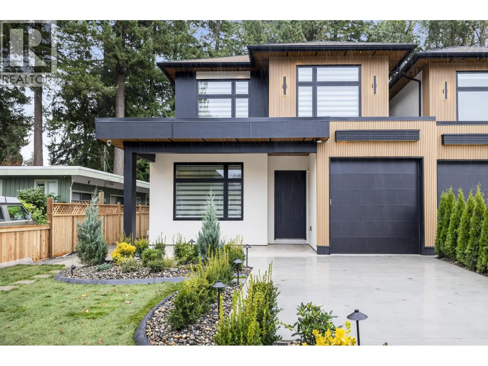 Duplex for rent: 5668 10a Avenue, Delta, British Columbia V4L 1C2