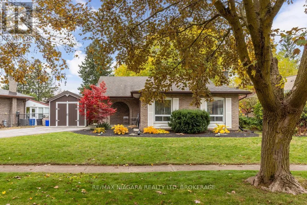 House for rent: 5674 Hillcrest Crescent, Niagara Falls, Ontario L2J 2A5