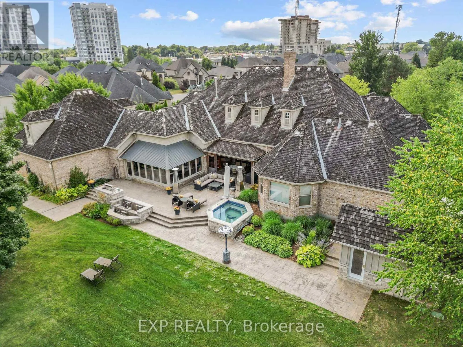 House for rent: 569 Franklinway Gate, London North, Ontario N6G 5C8