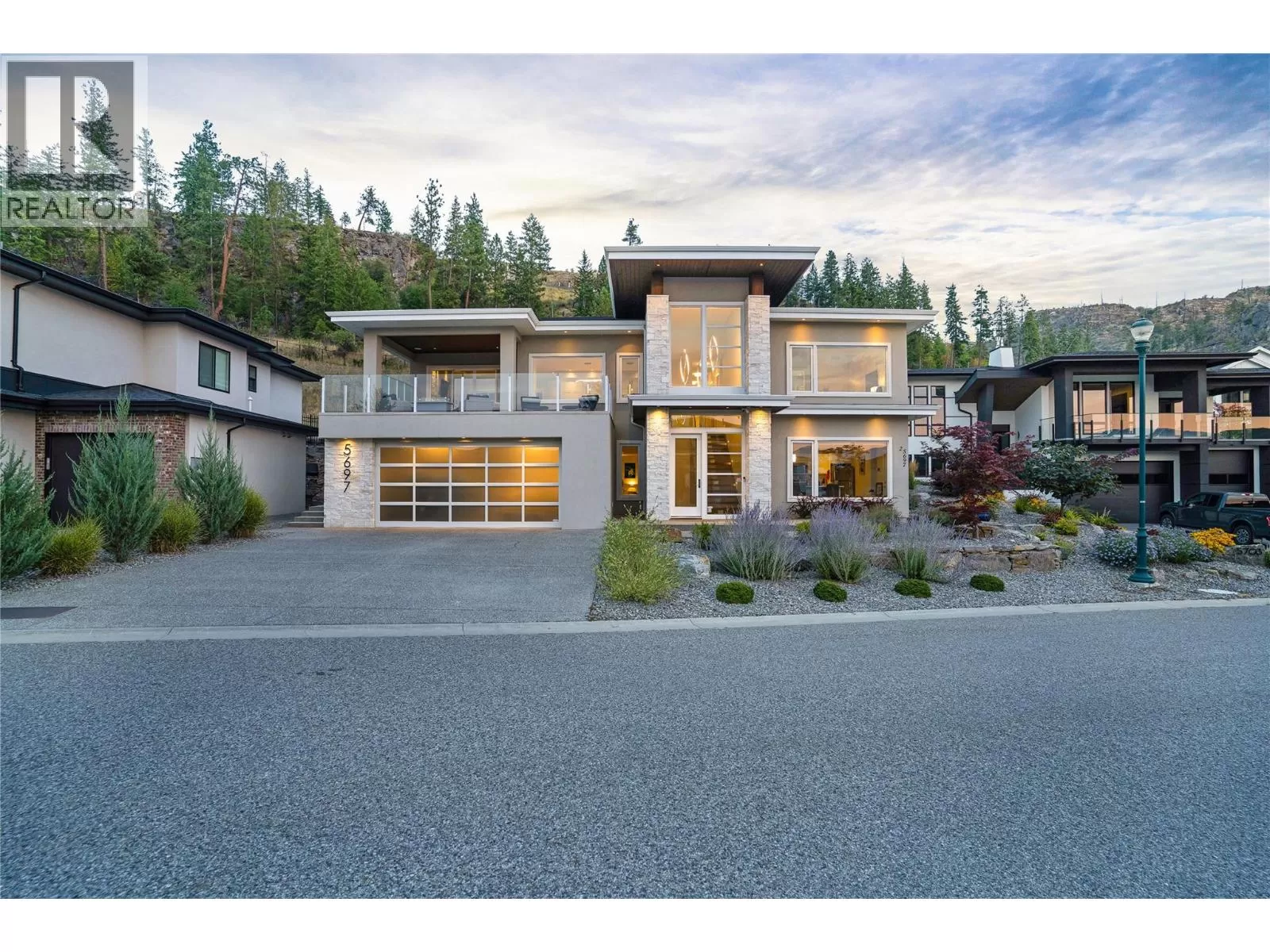 House for rent: 5697 Jasper Way, Kelowna, British Columbia V1W 5L7