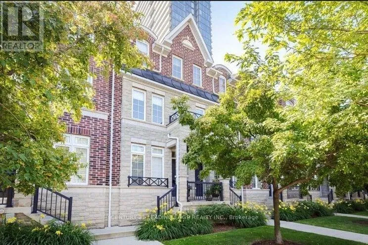 Row / Townhouse for rent: 57 - 113 The Queensway Way N, Toronto, Ontario M6S 5B6