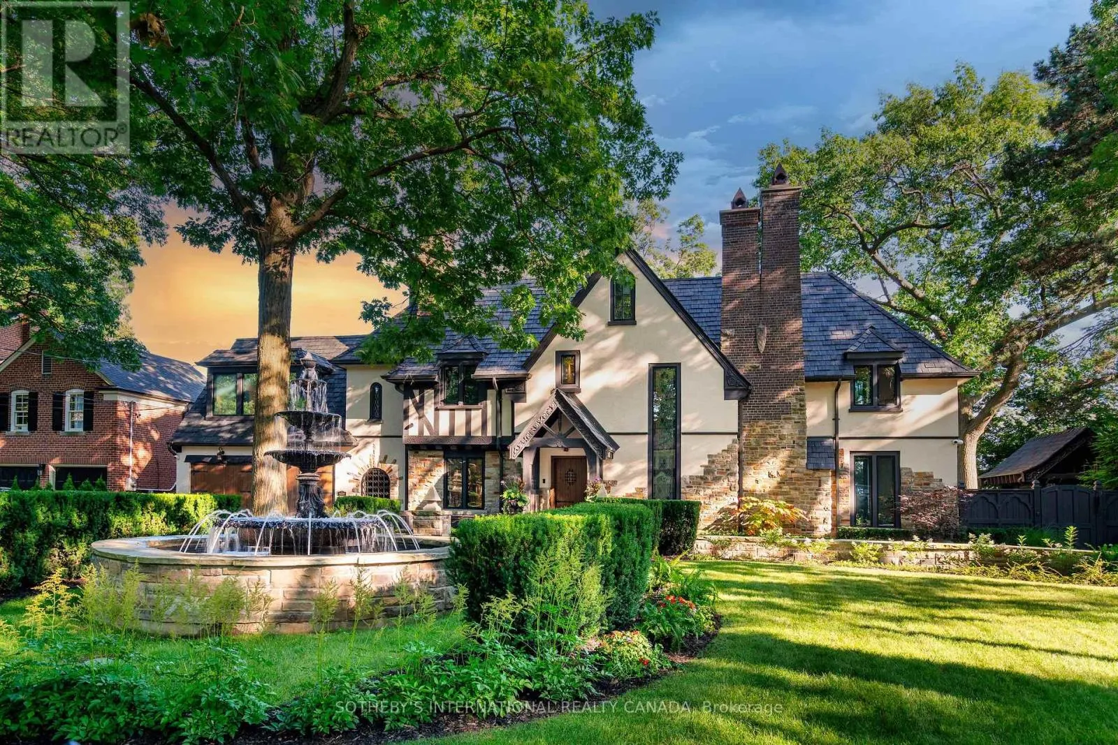 House for rent: 57 Baby Point Crescent, Toronto, Ontario M6S 2B7