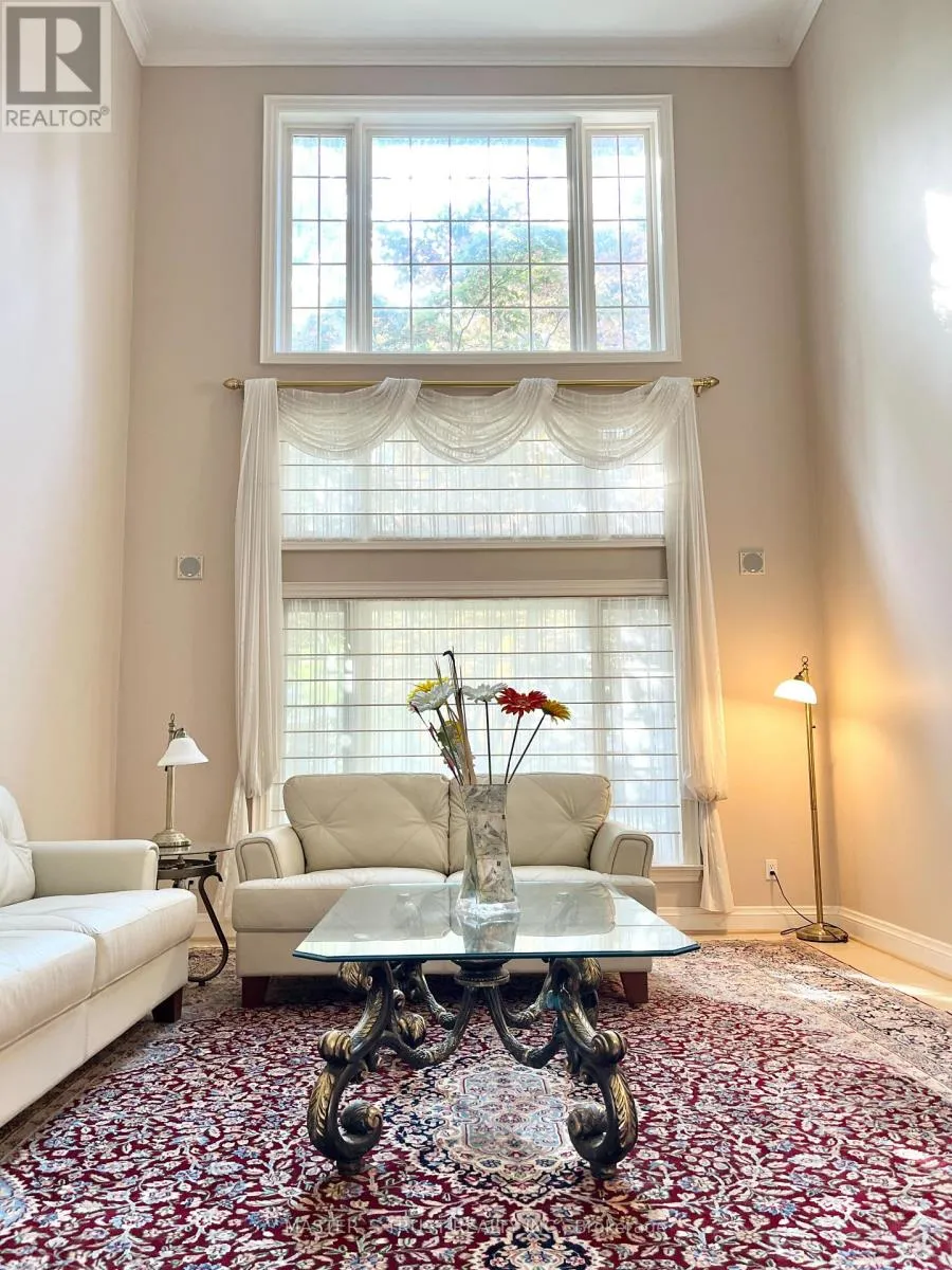 House for rent: 57 Cotswold Crescent, Toronto, Ontario M2P 1N3