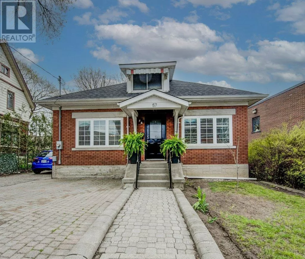 Duplex for rent: 57 Glasgow Street, Kitchener, Ontario N2G 2G8