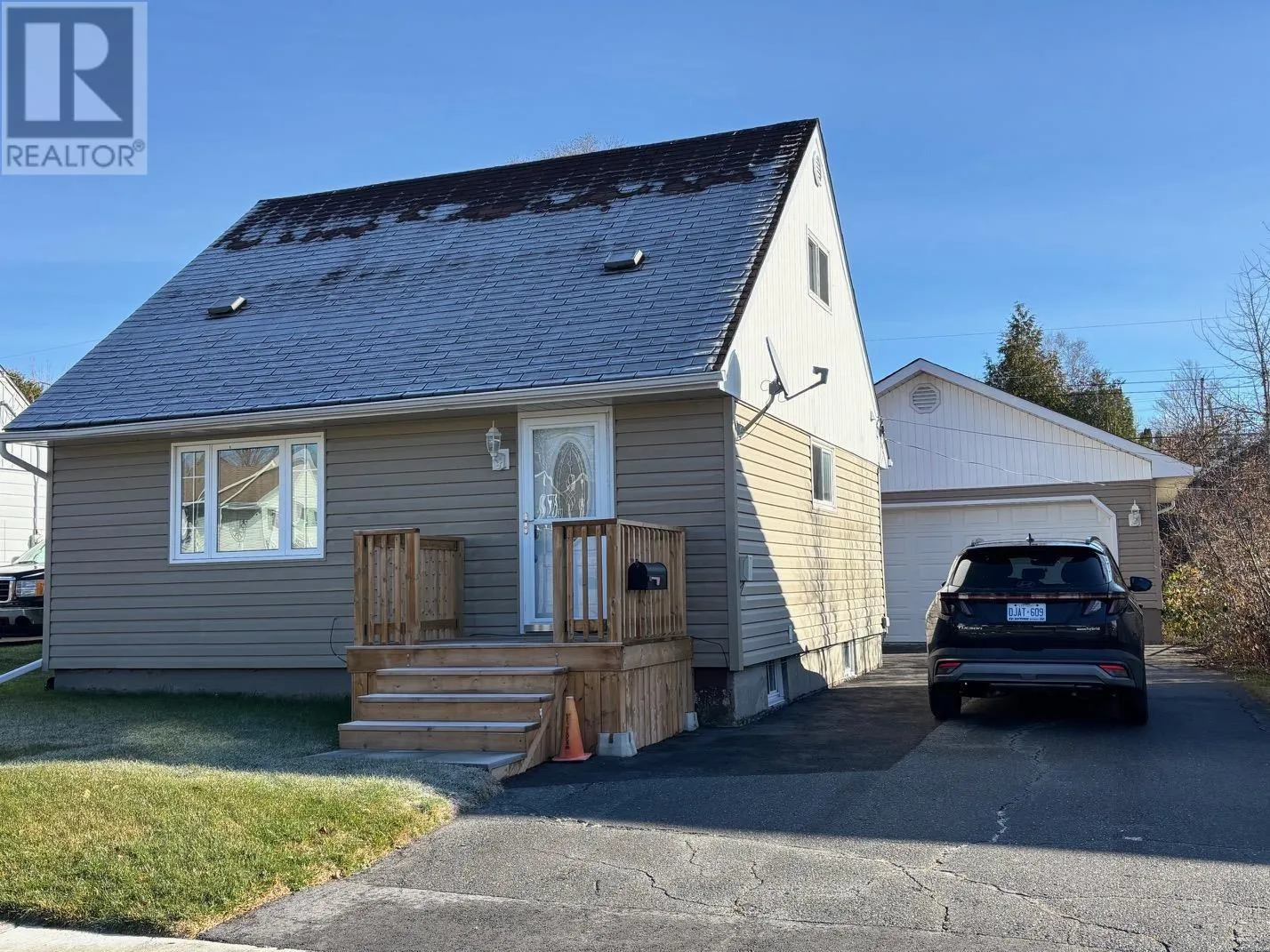 57 Roman Ave, Elliot Lake, Ontario P5A 1R8