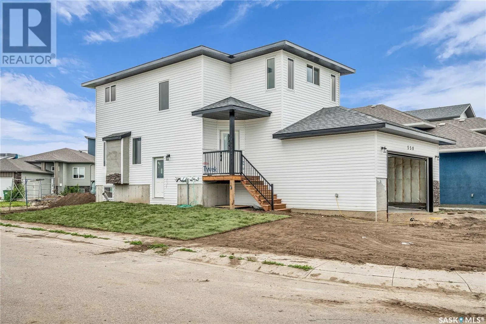 House for rent: 570 Kinloch Court, Saskatoon, Saskatchewan S7M 5X2