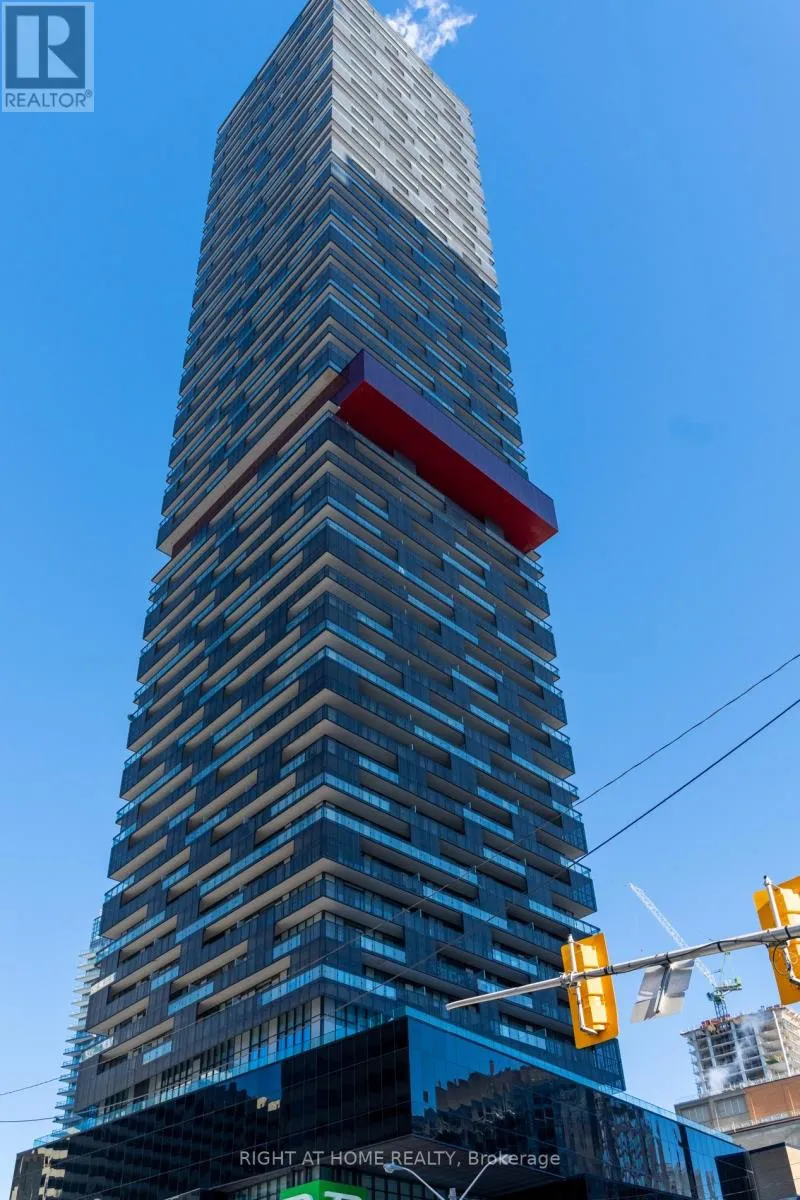 Apartment for rent: 5703 - 8 Eglinton Avenue E, Toronto, Ontario M4P 0C1