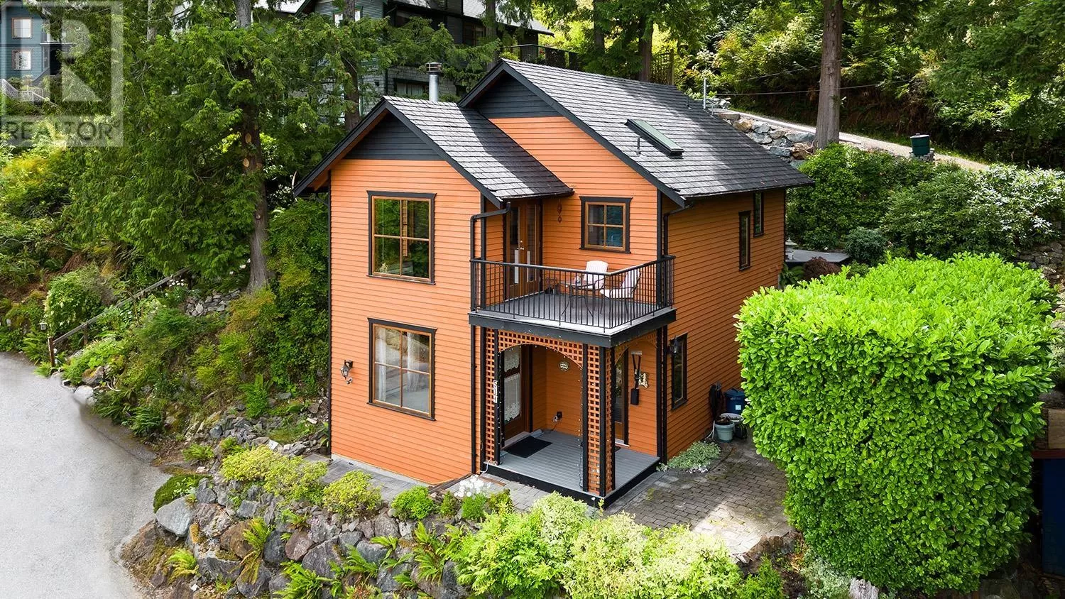 House for rent: 571 Roocroft Lane, Bowen Island, British Columbia V0N 1G2