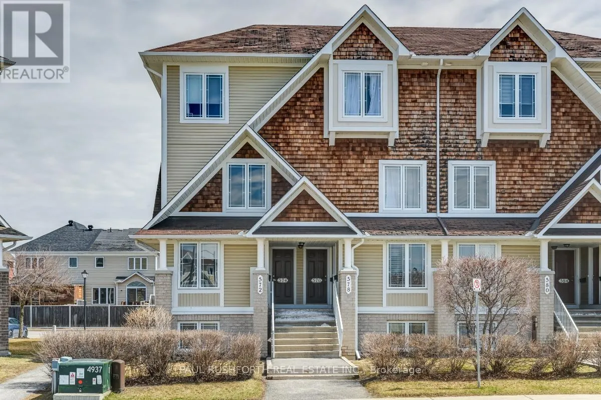 Row / Townhouse for rent: 572 Lakeridge Drive, Ottawa, Ontario K4A 0H5