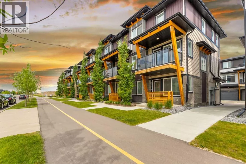 Row / Townhouse for rent: 572 Savanna Boulevard Ne, Calgary, Alberta T3J 0Y2