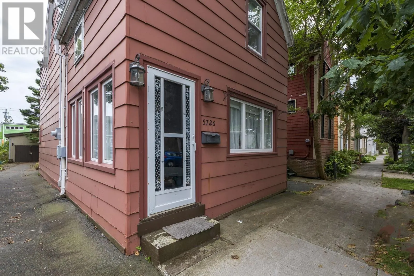 House for rent: 5726 Willow Street, Halifax, Nova Scotia B3K 1L7