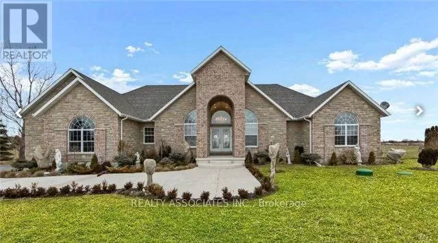 House for rent: 576 Barcovan Beach Road, Quinte West, Ontario K0K 1L0