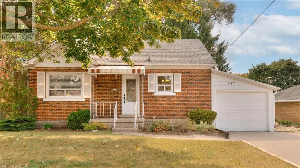 House for rent: 577 Stirling Avenue S, Kitchener, Ontario N2M 3J5