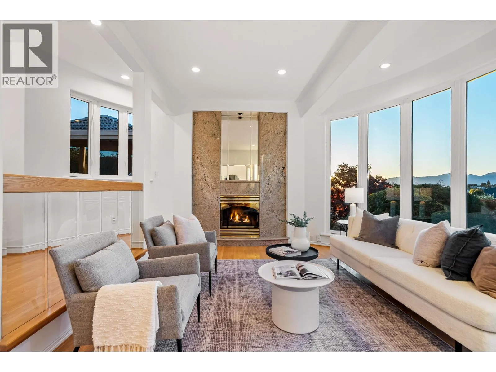 House for rent: 5770 Charles Street, Burnaby, British Columbia V5B 2G4