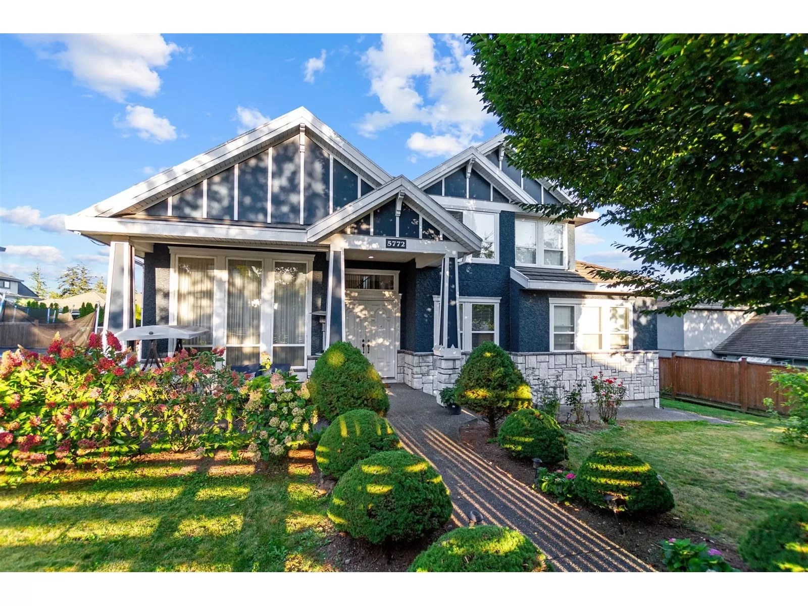 House for rent: 5772 152 Street, Surrey, British Columbia V3S 3K2