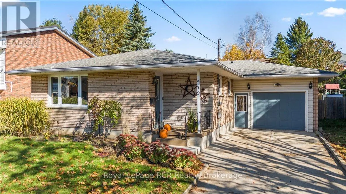 House for rent: 579 19th Avenue, Hanover, Ontario N4N 3G4