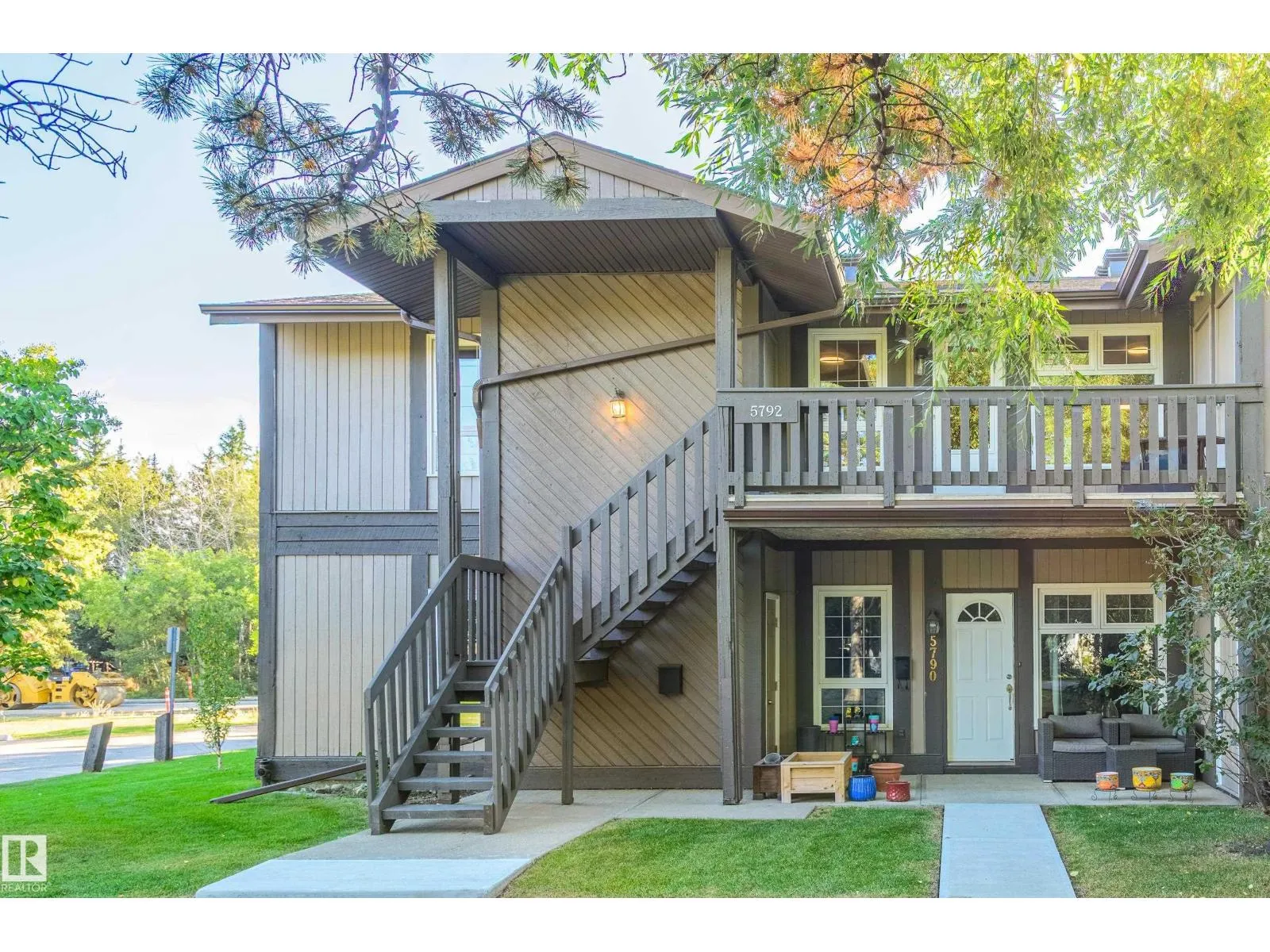 Row / Townhouse for rent: 5792 172 St Nw, Edmonton, Alberta T6M 1B4