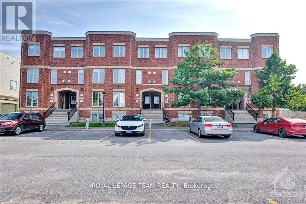 Row / Townhouse for rent: 58 - 130 Berrigan Drive, Ottawa, Ontario K2J 0J3