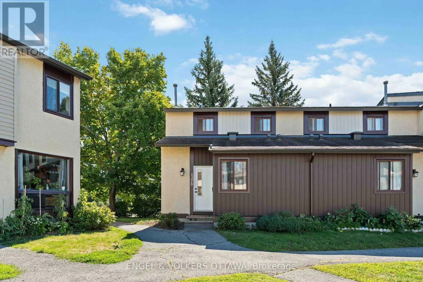 Row / Townhouse for rent: 58 - 1375 Bethamy Lane, Ottawa, Ontario K1J 8P5