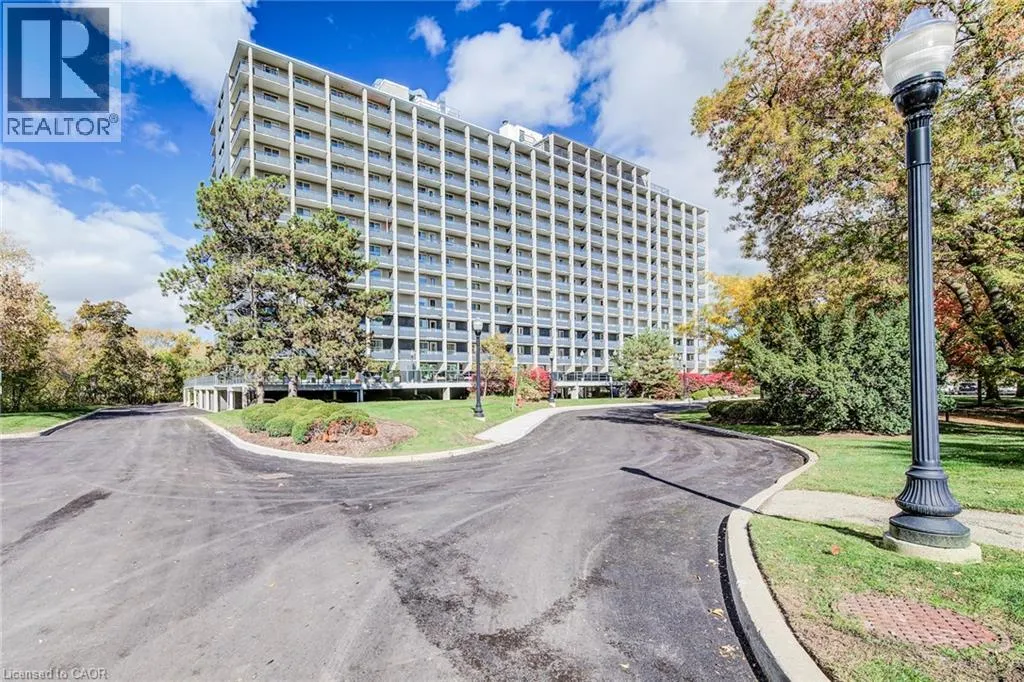 Apartment for rent: 58 Bridgeport Road E Unit# 202, Waterloo, Ontario N2J 4H5