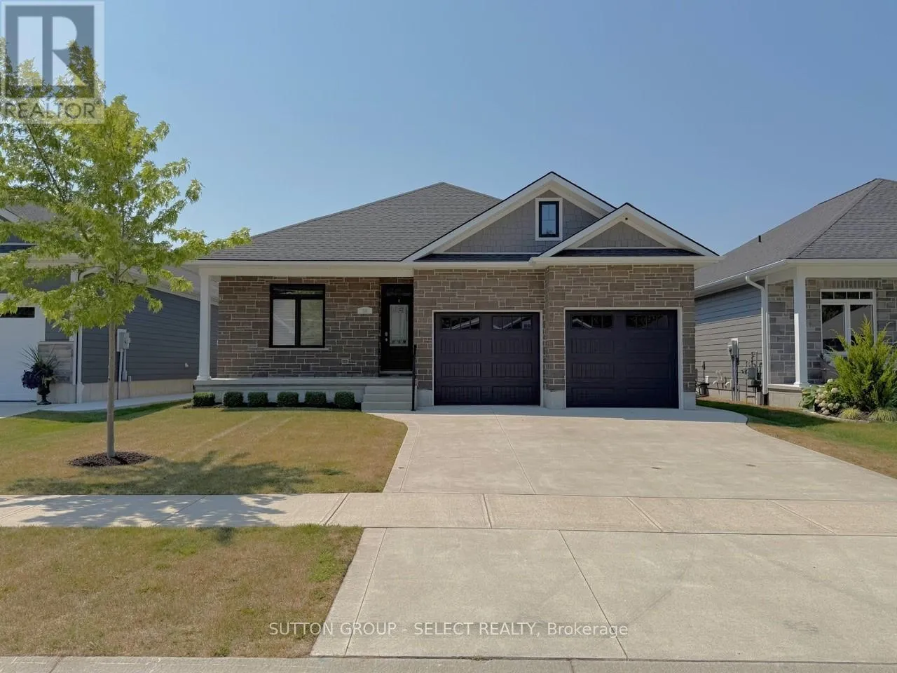 House for rent: 58 Deerfield Road, Lambton Shores, Ontario N0M 1T0