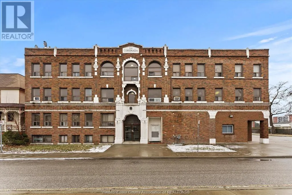 581 Cataraqui Street, Windsor, Ontario N9A 3P2