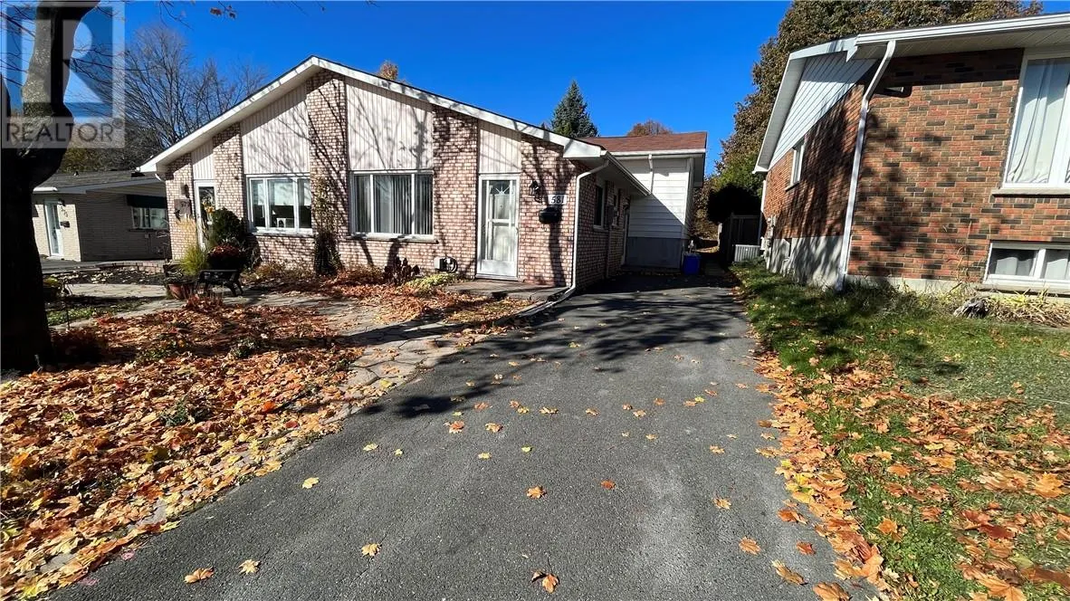 House for rent: 581 Summerhill, Sudbury, Ontario P3A 4T3