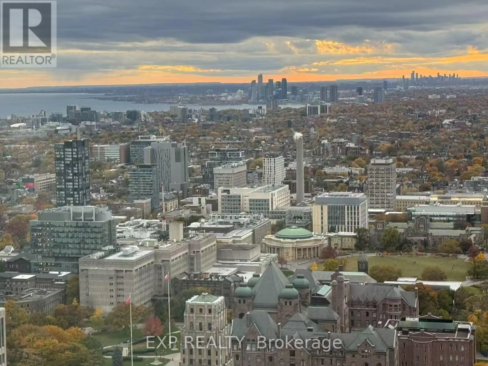 Apartment for rent: 5811 - 8 Wellesley Street W, Toronto, Ontario M4Y 0J5