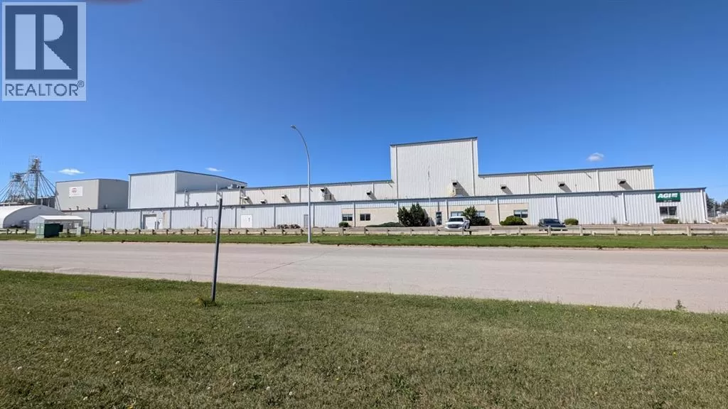 5812 48 Avenue, Olds, Alberta T4H 1V1