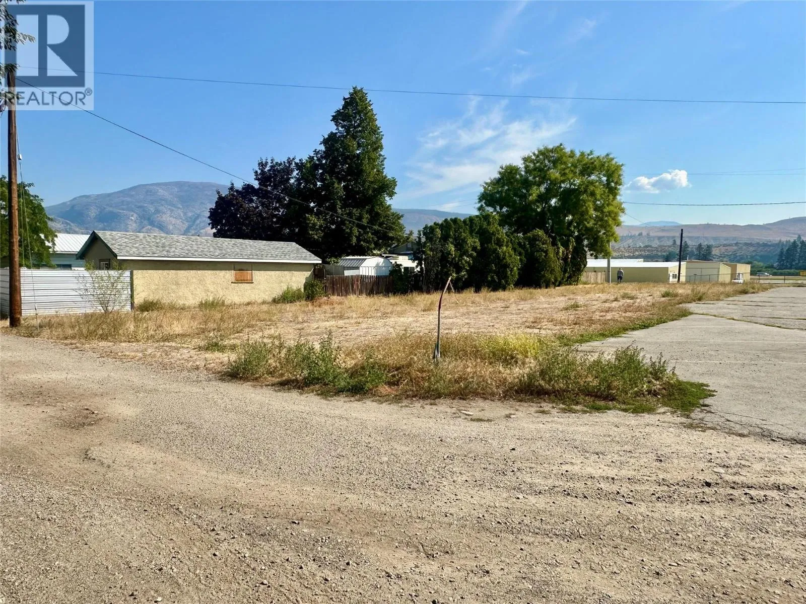 Other for rent: 5812 Airport Street, Oliver, British Columbia V0H 1T0