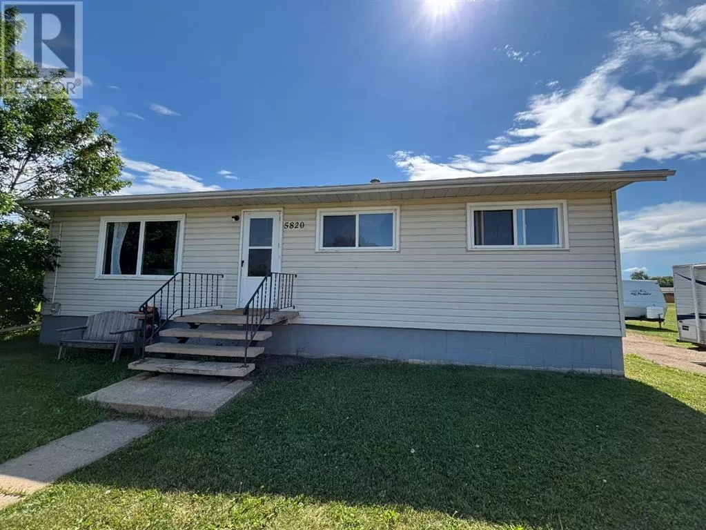 House for rent: 5820 48th Street, High Prairie, Alberta T0G 1E0