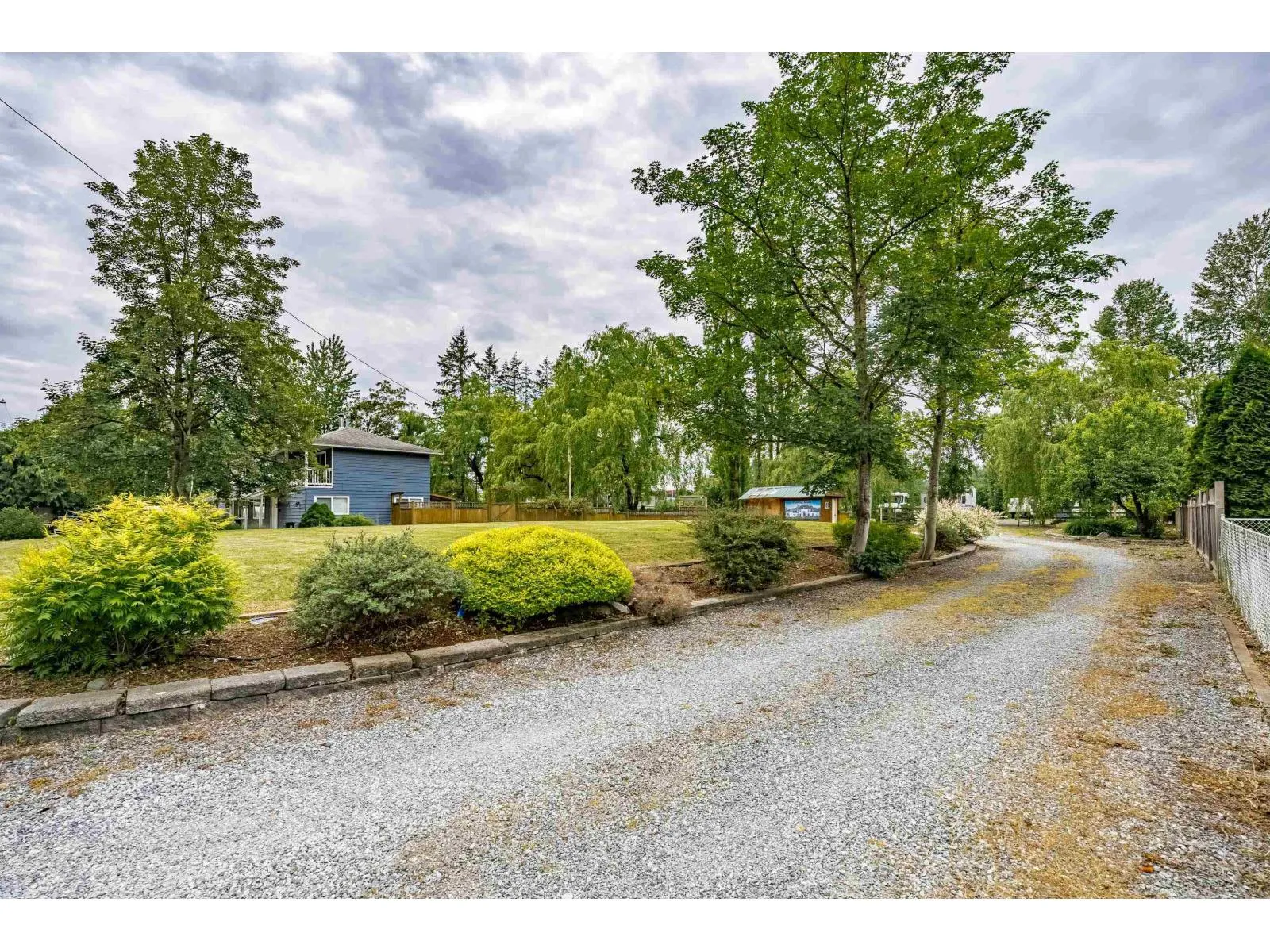 House for rent: 5831 216 Street, Langley, British Columbia V2Y 2N5