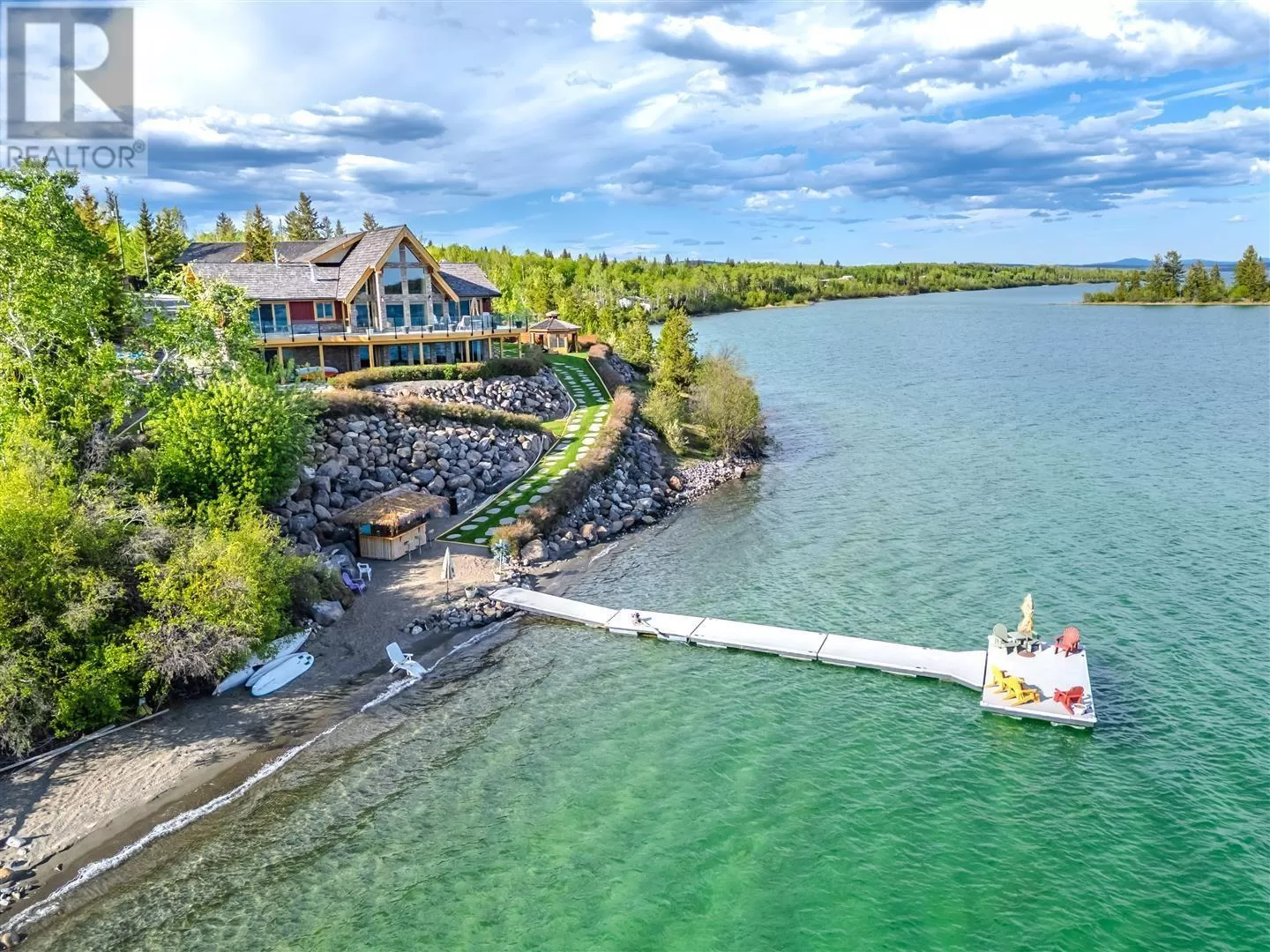 House for rent: 5834 Green Lake North Road, 70 Mile House, British Columbia V0K 2K1