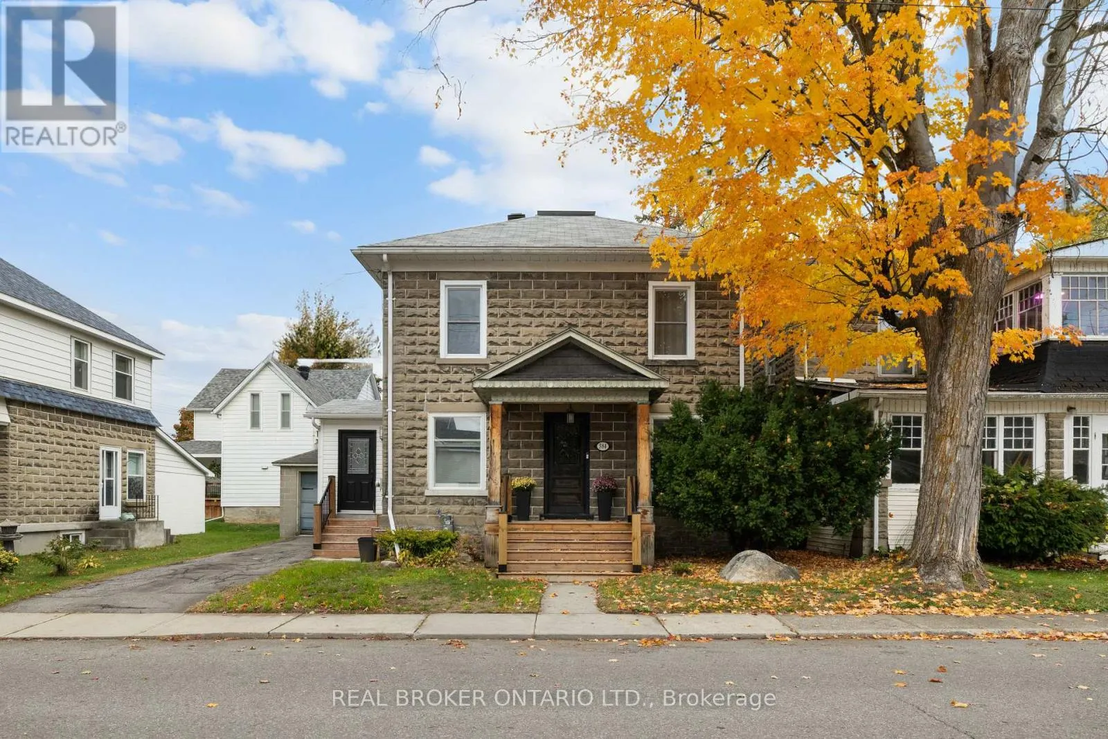 House for rent: 584 Jessup Street, Prescott, Ontario K0E 1T0