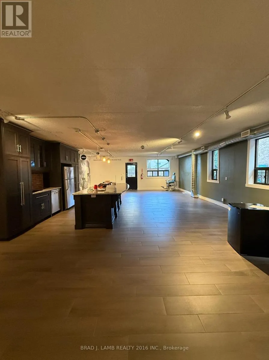 588 Richmond Street W, Toronto, Ontario M5V 1Y9