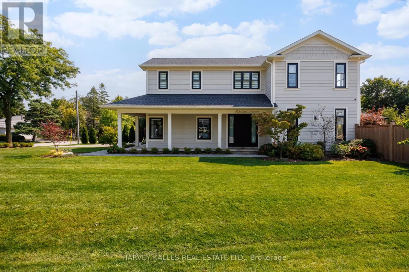 House for rent: 588 Stephens Crescent, Oakville, Ontario L6K 1Y3